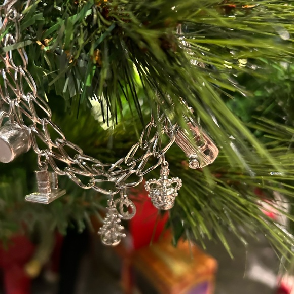 STERLING SILVER CHARM BRACELET w/ 10 Charms - Picture 7 of 8